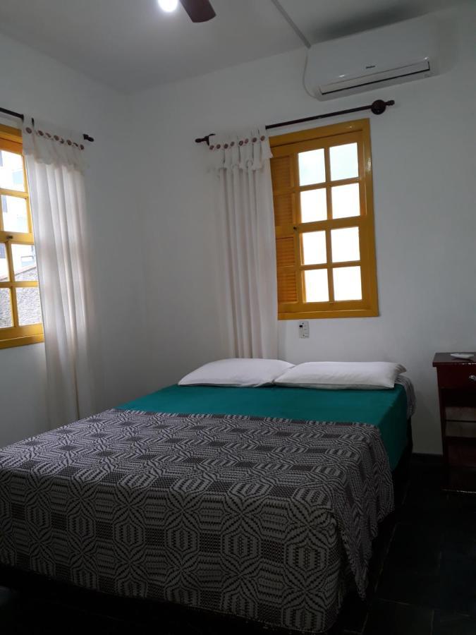 Residencial Colonial Amarelo A 150M Da Praia De Mariscal Aparthotel Bombinhas Exteriör bild